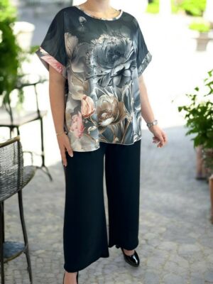 Αέρινο σετ με λουλουδάτο σχέδιο και στρογγυλή λαιμόκοψη