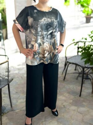 Αέρινο σετ με λουλουδάτο σχέδιο και στρογγυλή λαιμόκοψη