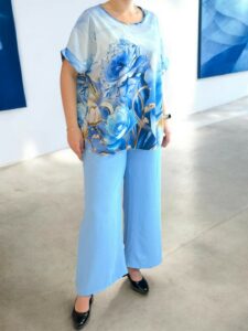 Αέρινο σετ με λουλουδάτο σχέδιο και στρογγυλή λαιμόκοψη