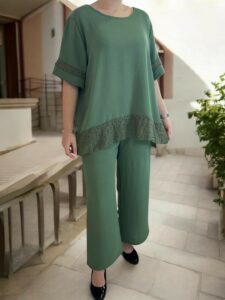 Σετ με ρομαντική δαντέλα στο κάτω μέρος