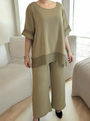 Σετ με ρομαντική δαντέλα στο κάτω μέρος