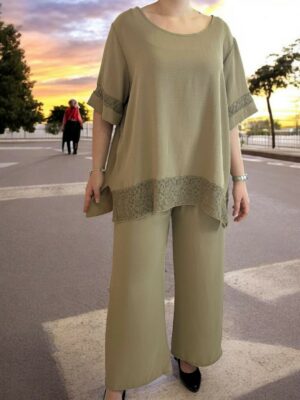 Σετ με ρομαντική δαντέλα στο κάτω μέρος