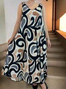 Elegant αμάνικο φόρεμα με μοναδικό μοτίβο