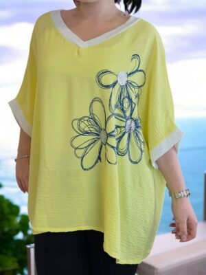 Μπλούζα με ιδιαίτερη floral λεπτομέρεια