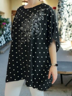 Must-have polka dot μπλούζα με floral detail