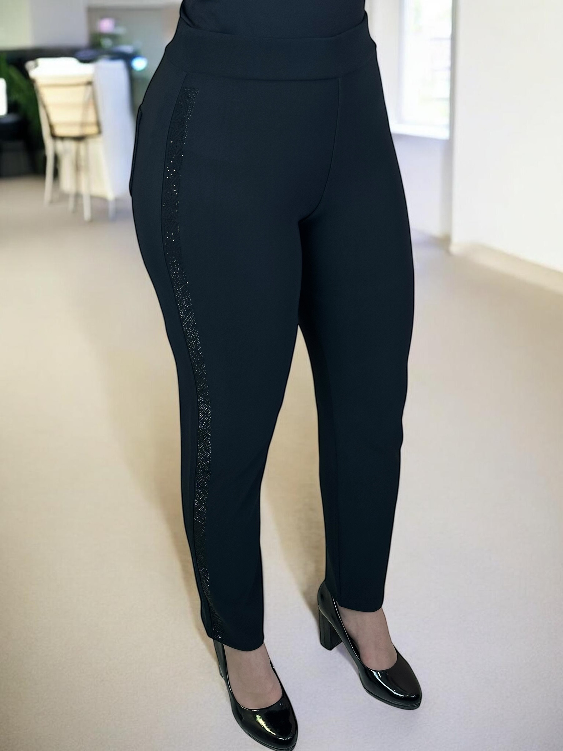 Μπλε παντελοκολάν με μαύρα στρας - Image 4