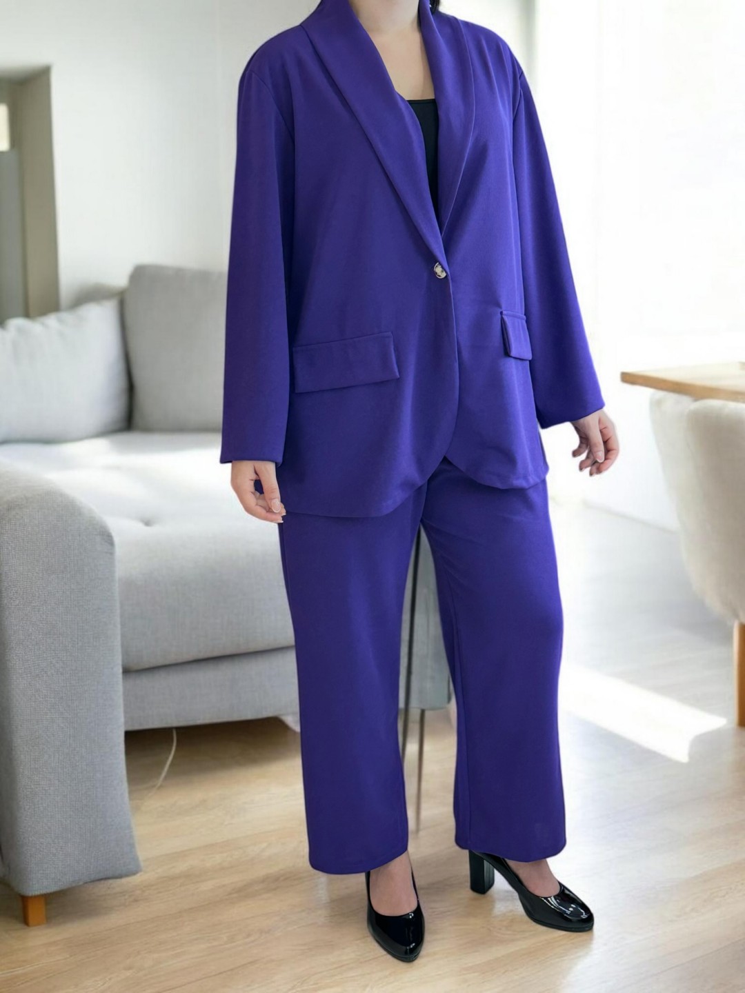 Άνετο κοστούμι από ελαστικό κρεπ ύφασμα