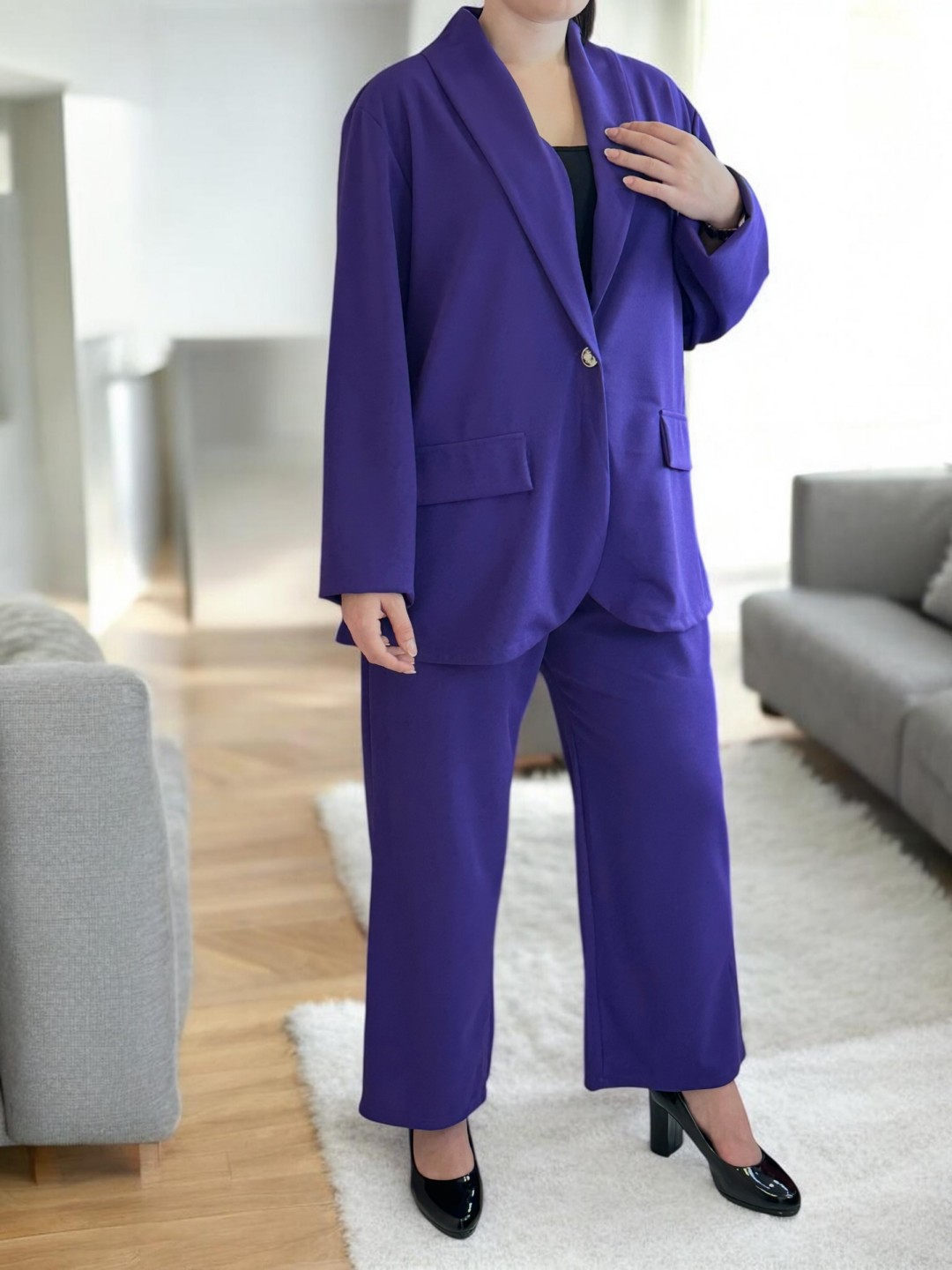 Άνετο κοστούμι από ελαστικό κρεπ ύφασμα