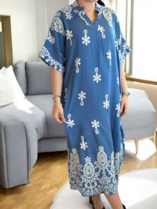 Το φόρεμα με V που μαγνητίζει τα βλέμματα