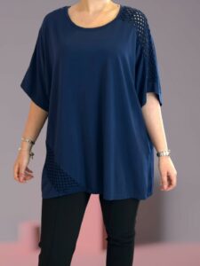 Κομψή μπλούζα με διαφάνεια στα μανίκια και στο πλάι