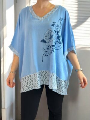 Delicate μπλούζα με floral μοτίβο και lace τελείωμα