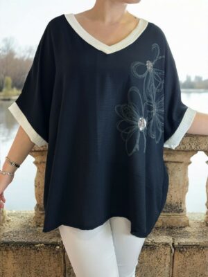 Μπλούζα με ιδιαίτερη floral λεπτομέρεια