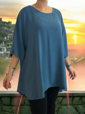 Γυναικεία μπλούζα με ελαφρώς καμπάνα μανίκια