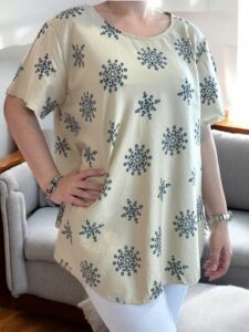 Κομψή μπλούζα Α γραμμής με σχέδιο