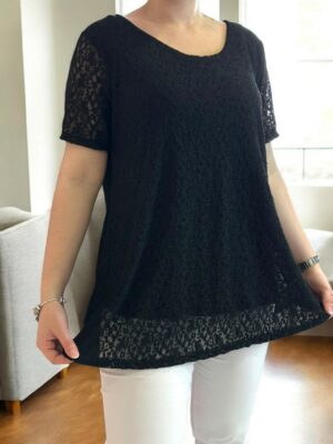 Μπλούζα με δαντελένια υφή που ξεχωρίζει