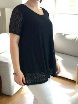 Μπλούζα με δαντελένια υφή που ξεχωρίζει