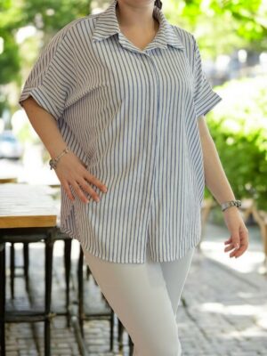 Το ριγέ πουκάμισο με ασυμμετρία που ξεχωρίζει