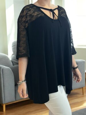 Luxury stretch μπλούζα με ρομαντική δαντέλα