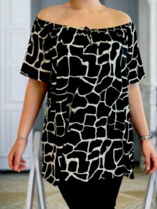 Μπλούζα με λάστιχο στους ώμους και άνετη εφαρμογή