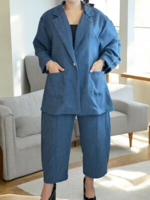 Κομψό σετ με σαλβάρι και μοντέρνα γραμμή