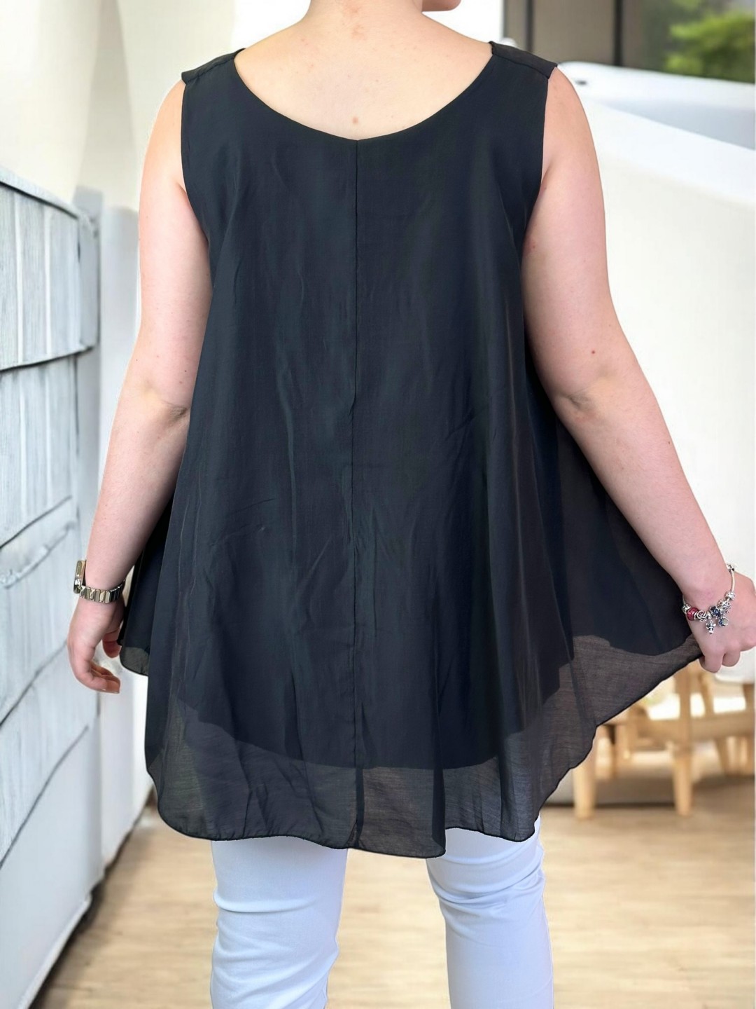 Αέρινη αμάνικη μπλούζα για άνεση & στυλ