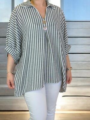 Κομψό πουκάμισο με διακοσμητική λεπτομέρεια κουμπιού