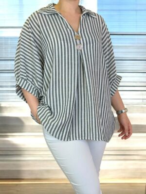 Κομψό πουκάμισο με διακοσμητική λεπτομέρεια κουμπιού