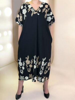 Γυναικείο φόρεμα με κεντητές λεπτομέρειες