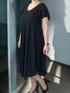 Φόρεμα με V λαιμόκοψη για καθημερινό στυλ