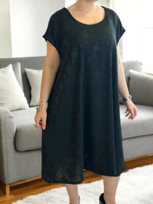 Φόρεμα με ανάγλυφη υφή και άνετη εφαρμογή