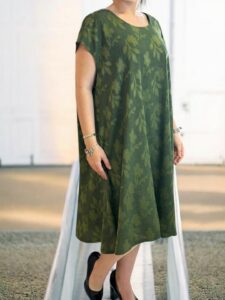 Φόρεμα με ανάγλυφη υφή και άνετη εφαρμογή