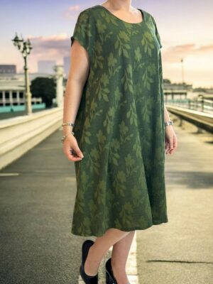 Φόρεμα με ανάγλυφη υφή και άνετη εφαρμογή