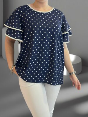 Elegant πουά μπλούζα με φίνα βολάν μανίκια