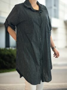 Κομψό ριγέ πουκάμισο με διακριτική τσέπη