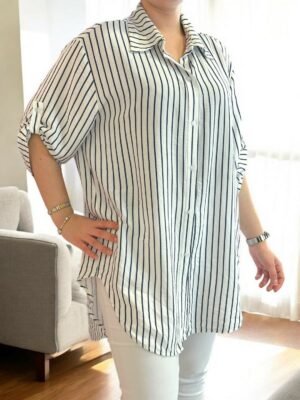 Ριγέ πουκάμισο με μοντέρνο ασύμμετρο σχέδιο