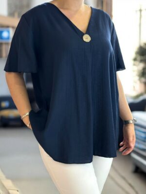 Κομψή κοντομάνικη μπλούζα με λεπτομέρεια κουμπιού