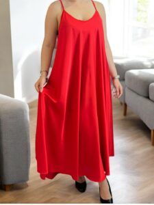 Elegant σατέν φόρεμα με φίνα τιράντα