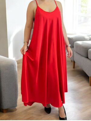 Elegant σατέν φόρεμα με φίνα τιράντα