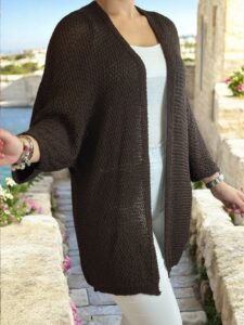 Η πλεκτή ζακέτα που φωτίζει το look