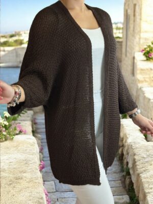 Η πλεκτή ζακέτα που φωτίζει το look