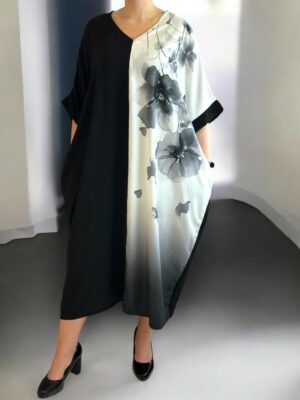 Φόρεμα με μοντέρνα διχρωμία και άνετη γραμμή