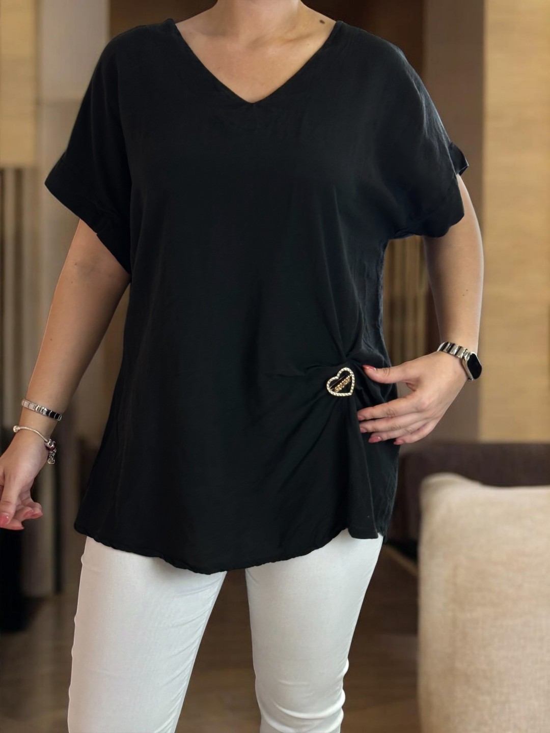 Fashion τοπ με πλαϊνή καρφίτσα