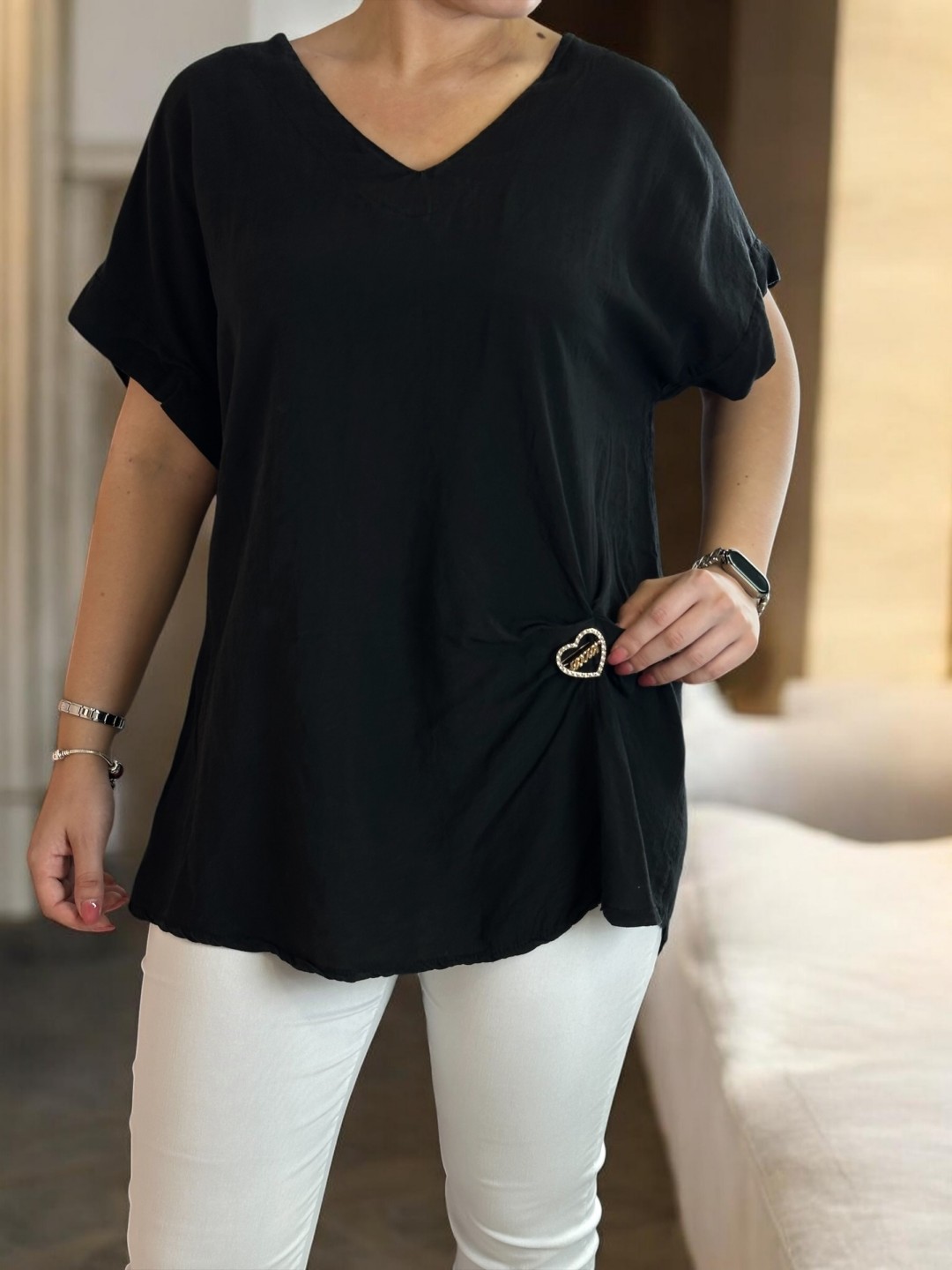 Fashion τοπ με πλαϊνή καρφίτσα