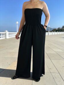 Η ολόσωμη φόρμα που αγκαλιάζει τέλεια το σώμα