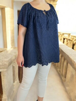 Κομψή Plus Size μπλούζα με κιπούρ σχέδιο