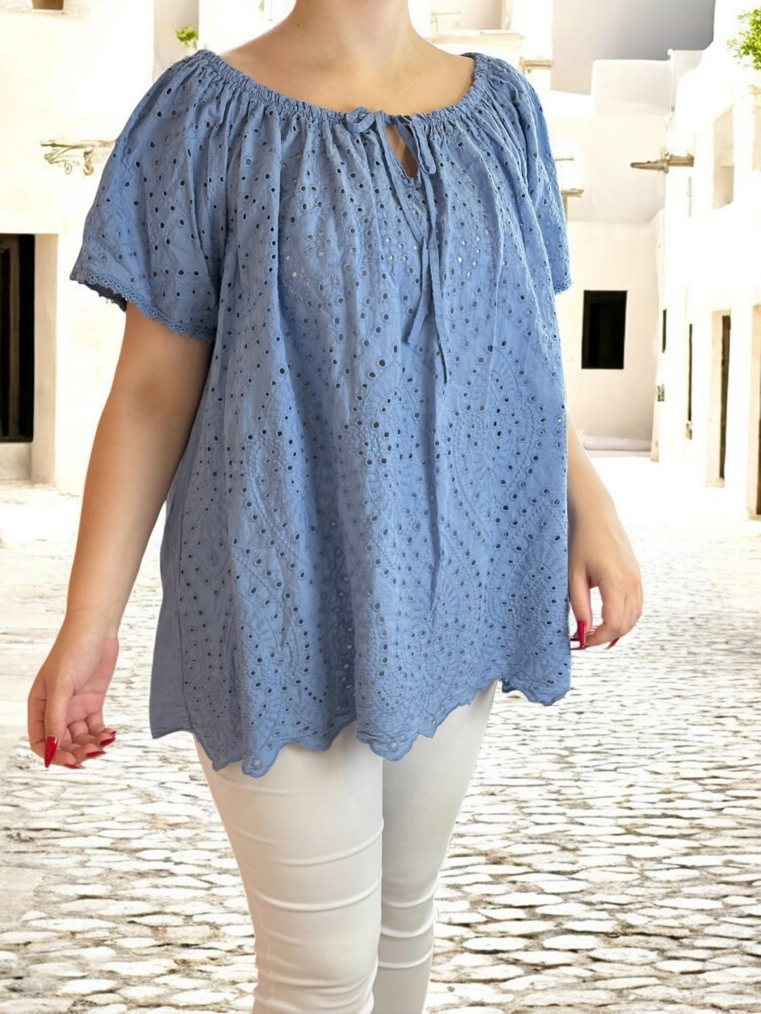 Κομψή Plus Size μπλούζα με κιπούρ σχέδιο