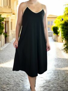 Τιραντέ φόρεμα σε ριμπ ύφασμα
