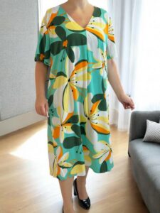 Αέρινο φόρεμα με floral ντεσέν