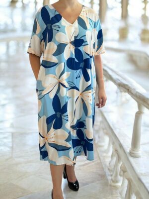 Αέρινο φόρεμα με floral ντεσέν