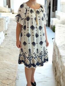 Αέρινο φόρεμα με ελαστικούς ώμους